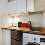 Charmant Appartement Proche De L Arc De Triomphe
